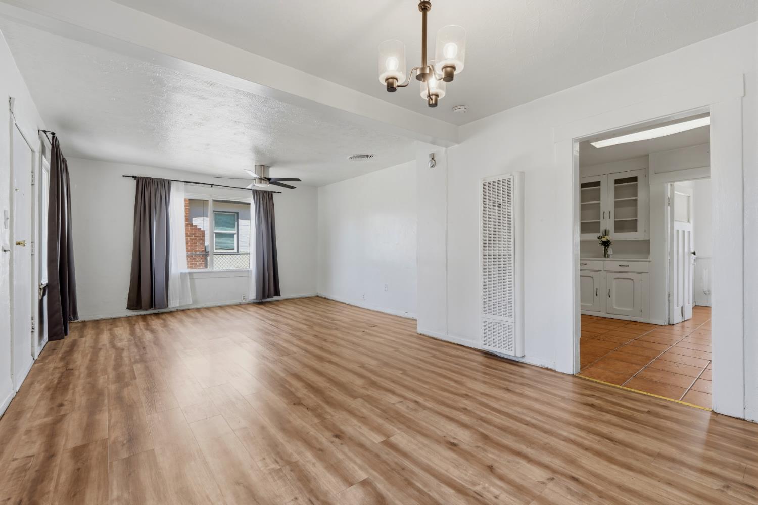 327 E Dayton Ave, Fresno, CA 93704