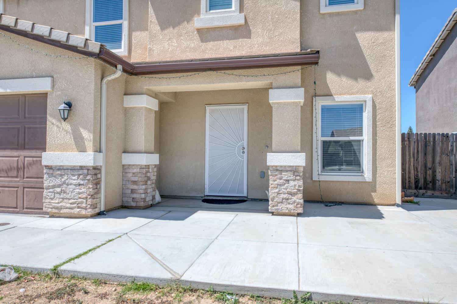 4374 W Saginaw Way, Fresno, CA 93722