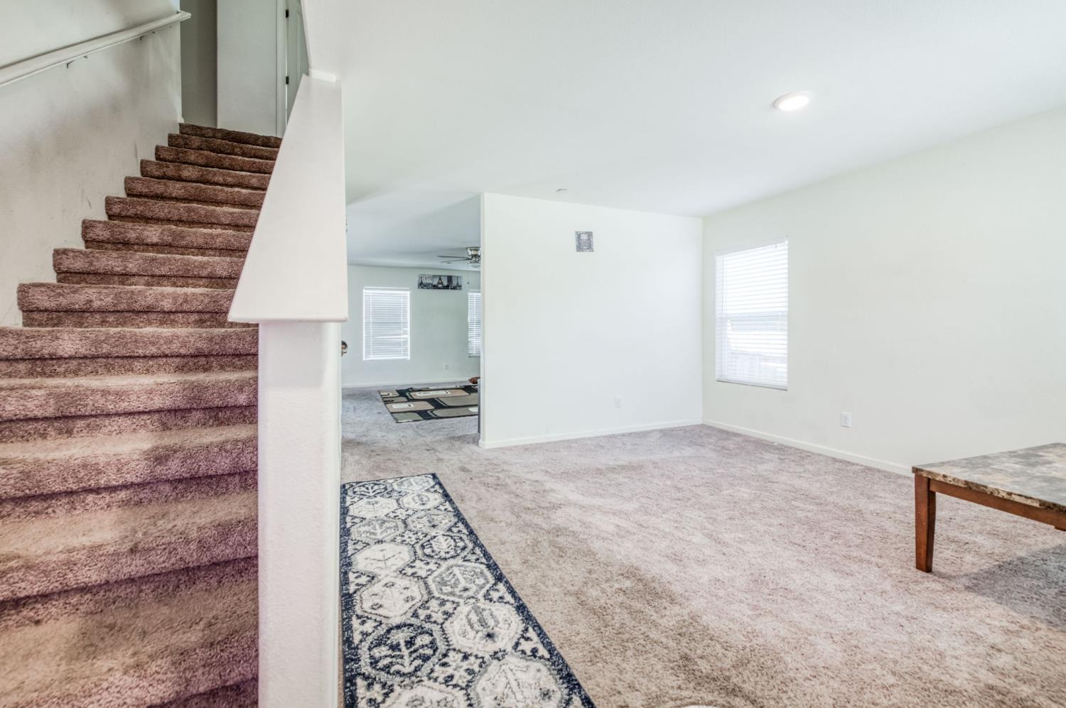 4374 W Saginaw Way, Fresno, CA 93722