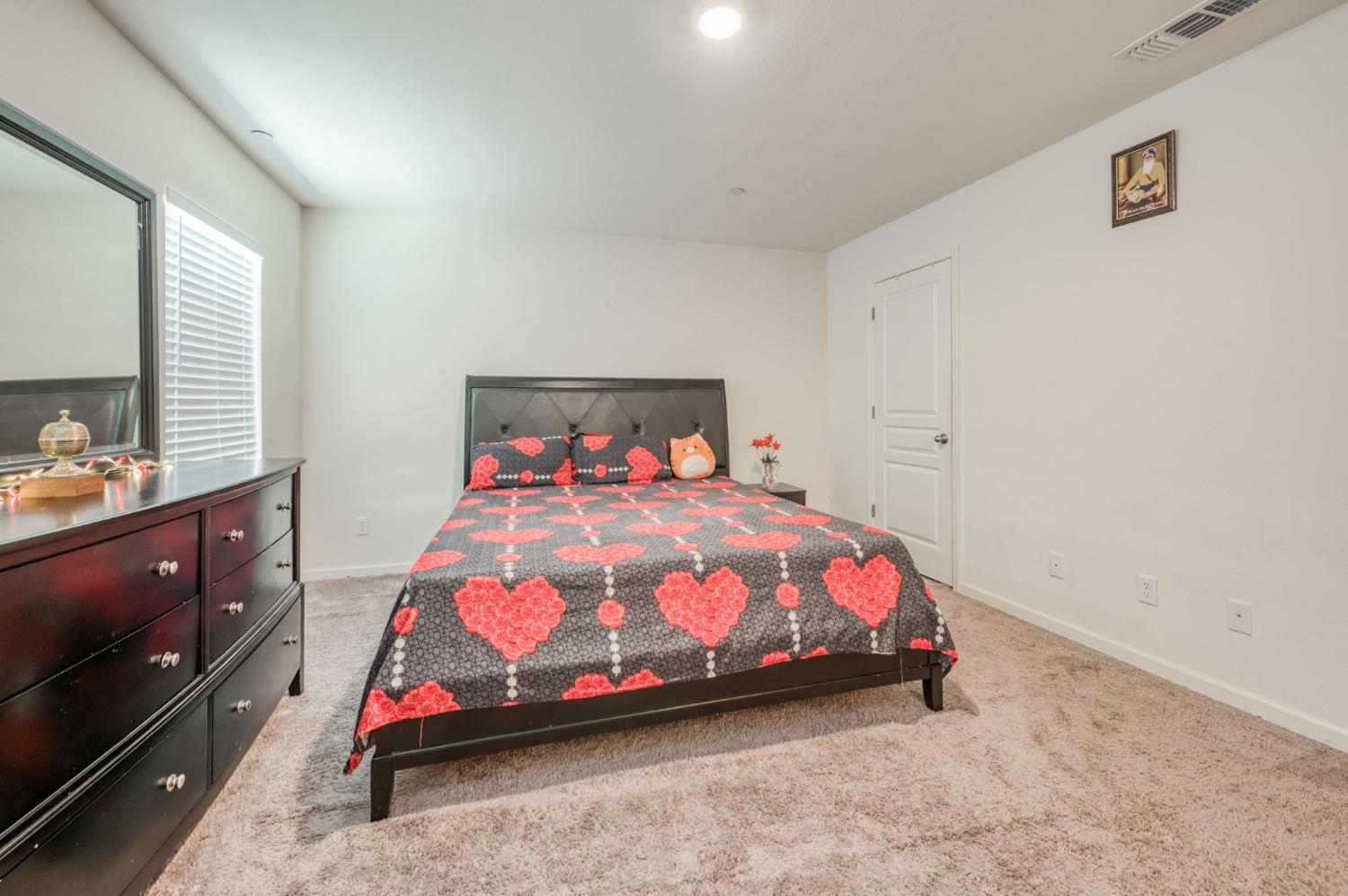 4374 W Saginaw Way, Fresno, CA 93722