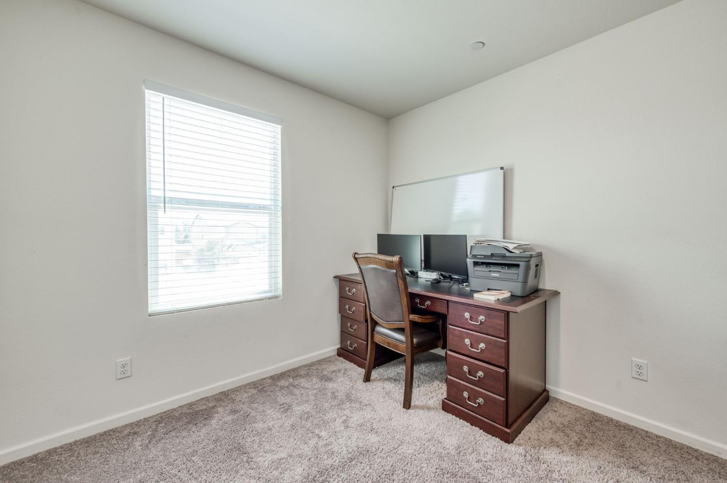 4374 W Saginaw Way, Fresno, CA 93722