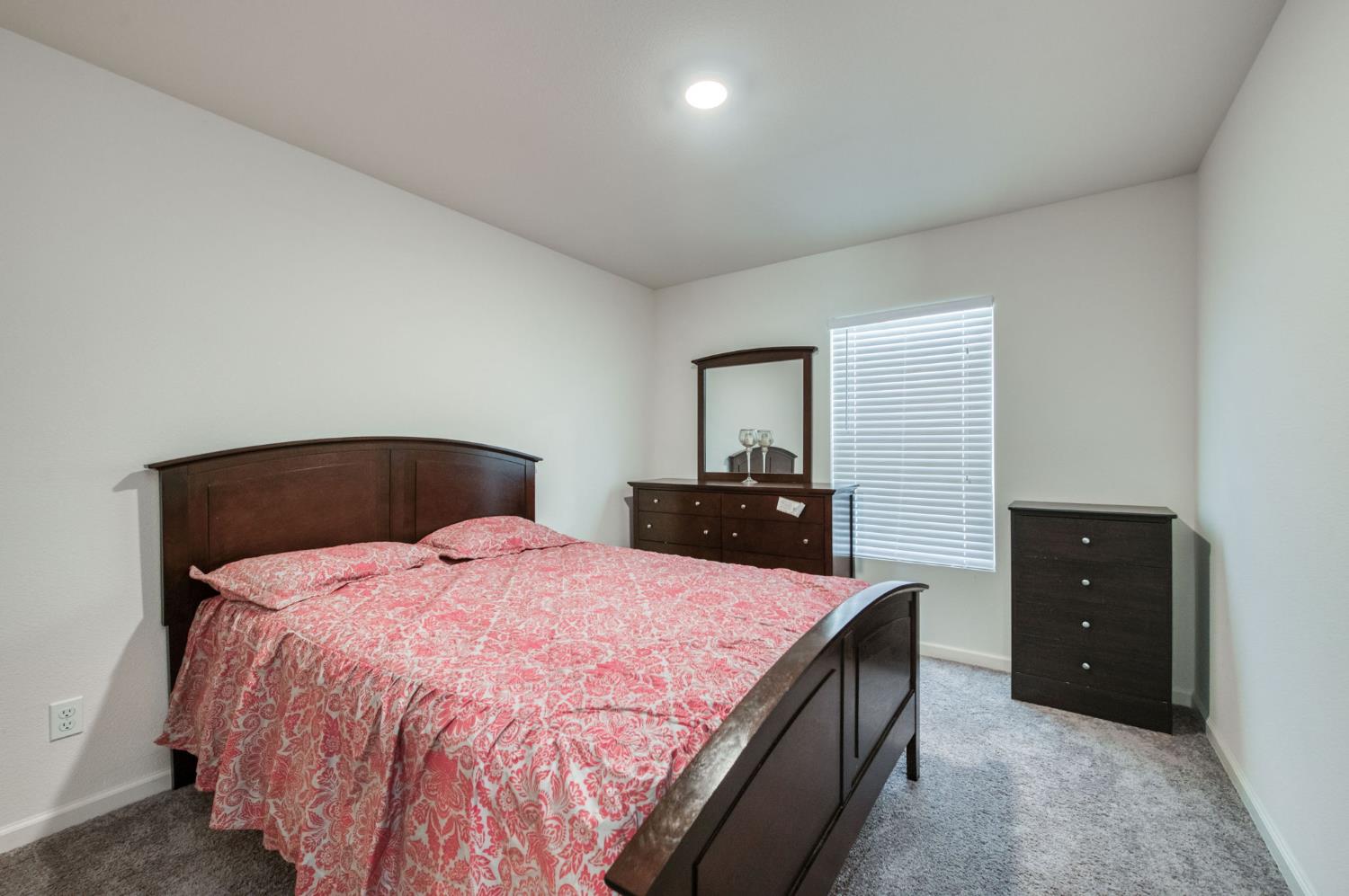 4374 W Saginaw Way, Fresno, CA 93722