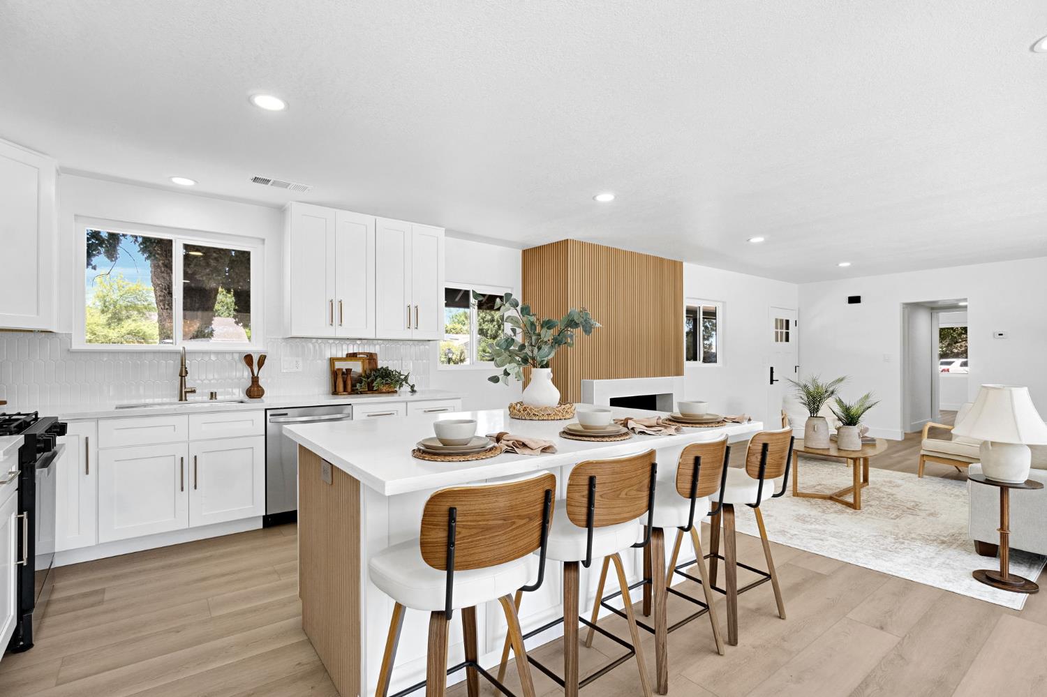 1355 W Barstow, Fresno, CA 93711