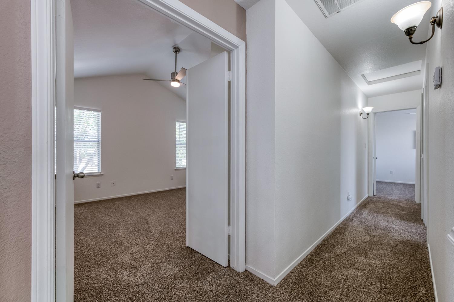 2078 E Pinedale Ave, Fresno, CA 93720