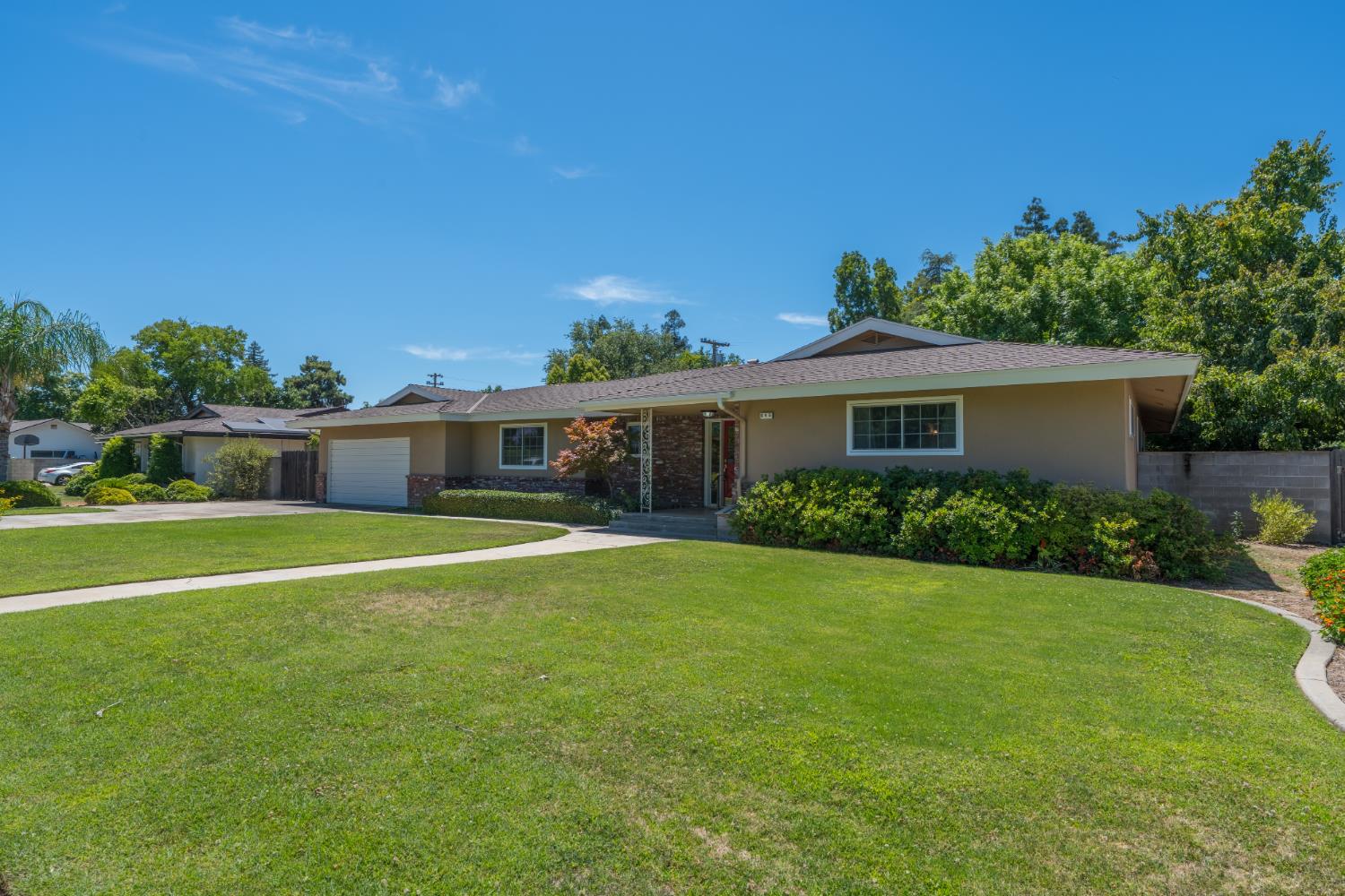645 W Celeste Ave, Fresno, CA 93704
