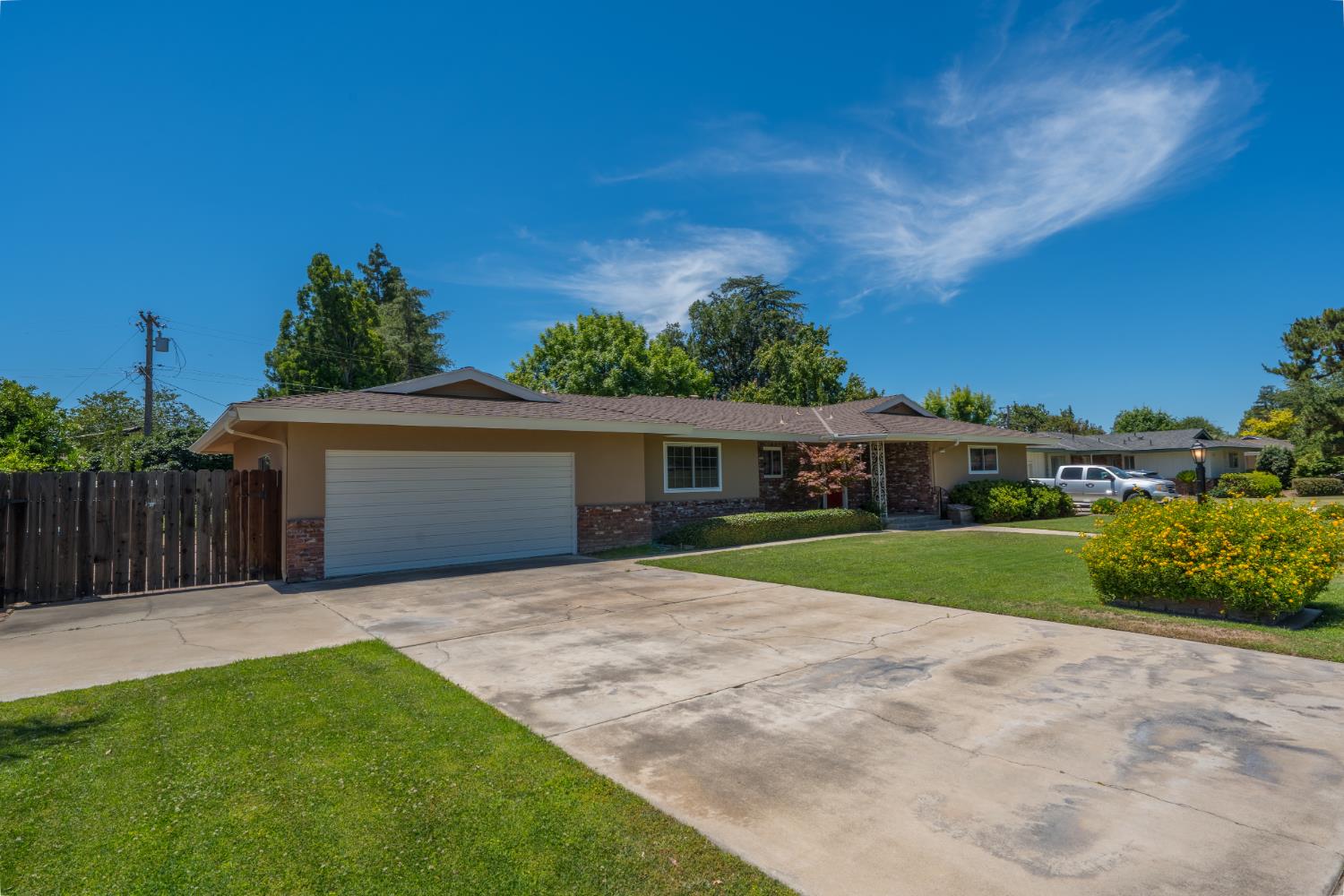 645 W Celeste Ave, Fresno, CA 93704