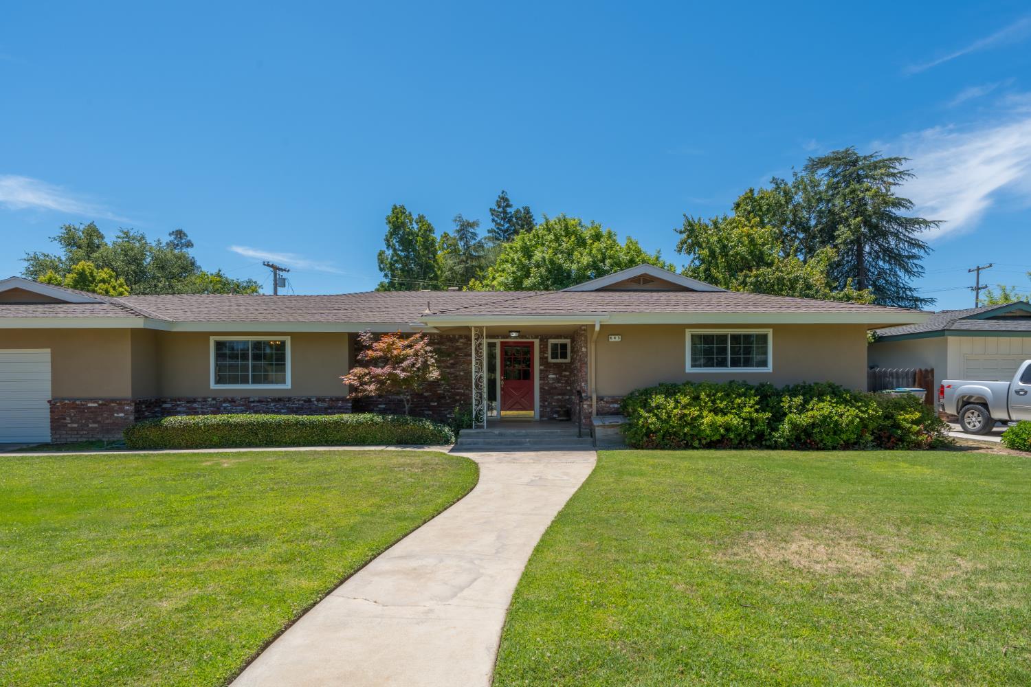 645 W Celeste Ave, Fresno, CA 93704