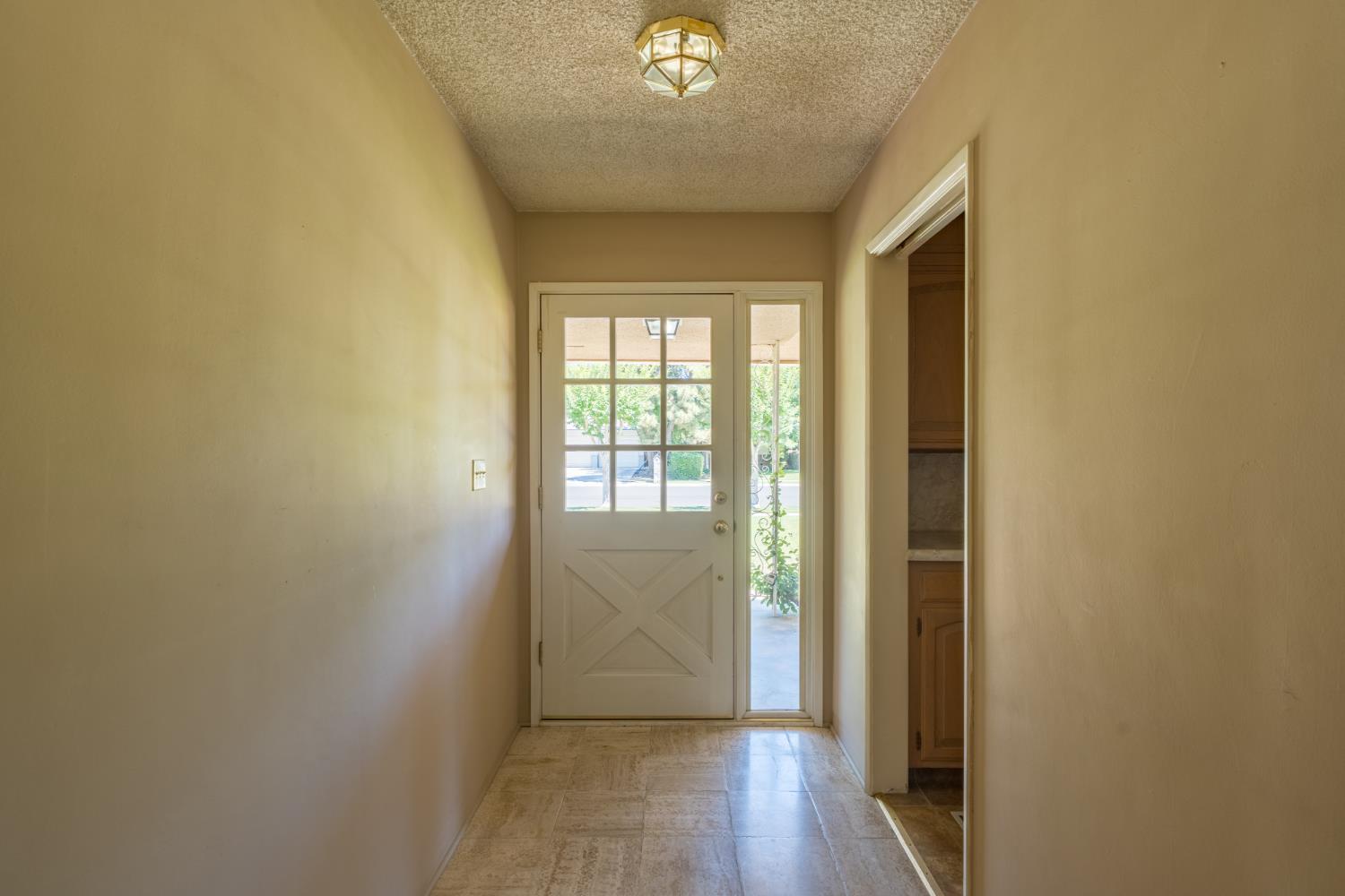 645 W Celeste Ave, Fresno, CA 93704