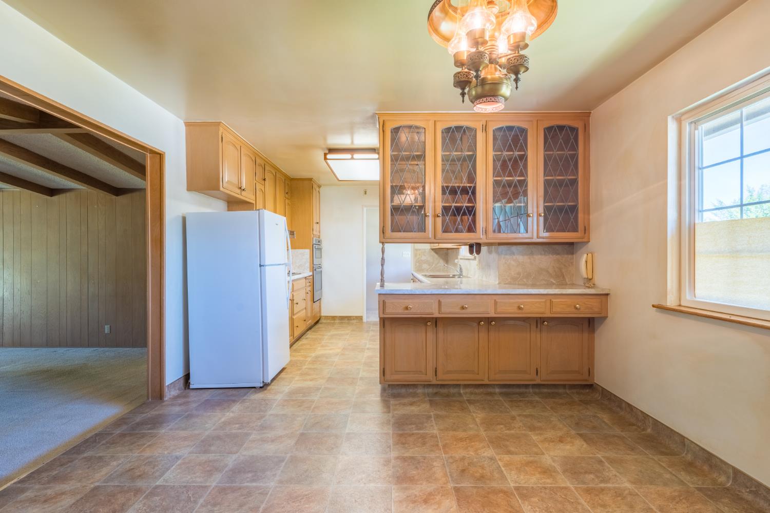 645 W Celeste Ave, Fresno, CA 93704