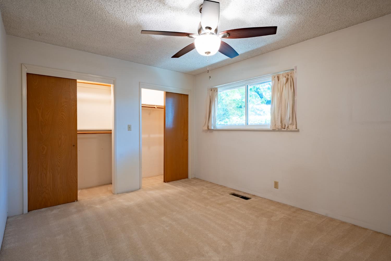 645 W Celeste Ave, Fresno, CA 93704