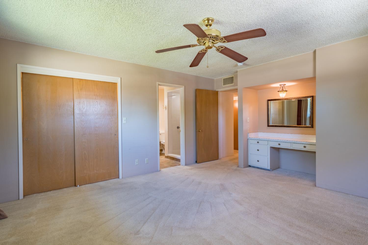 645 W Celeste Ave, Fresno, CA 93704