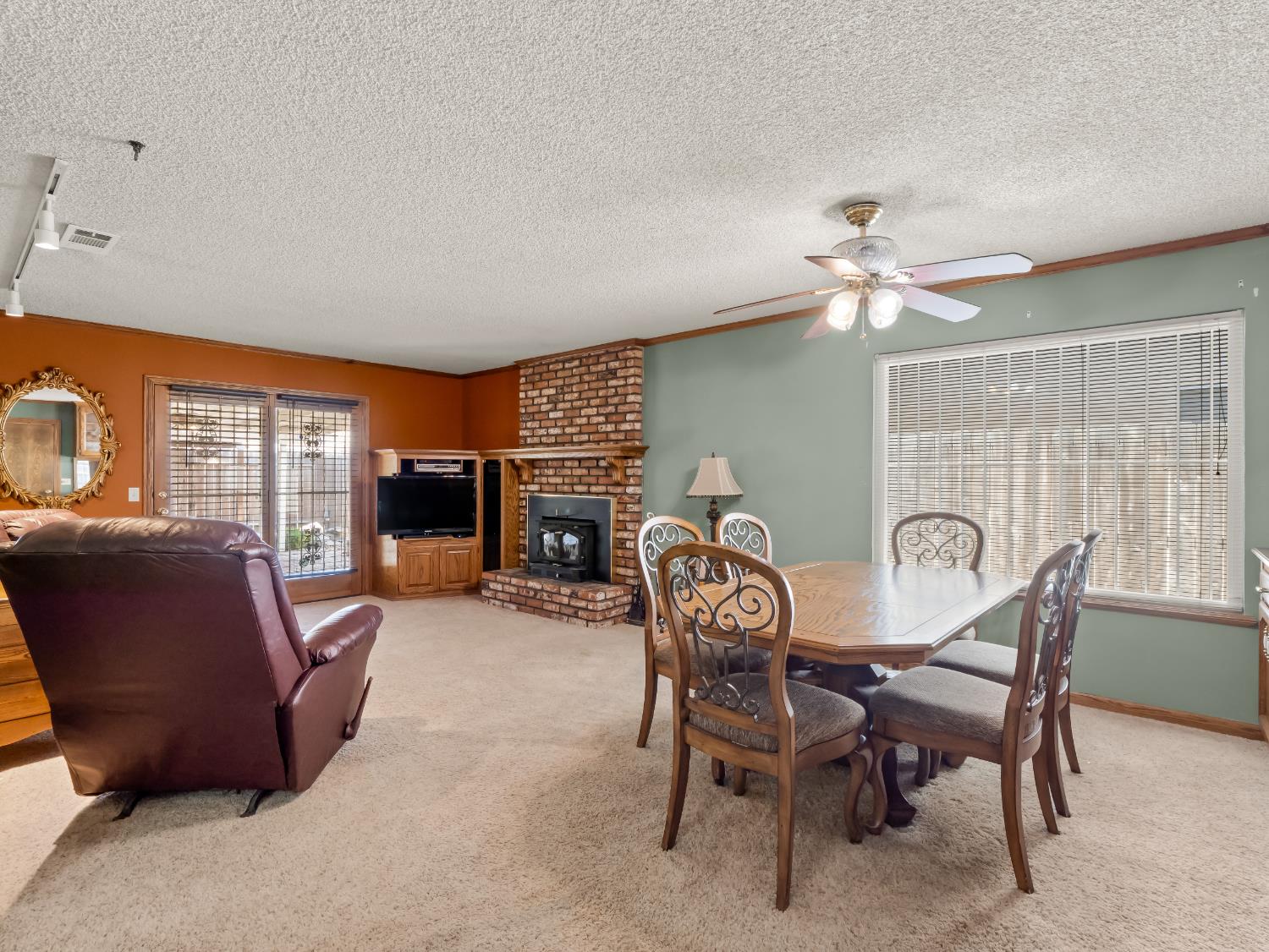 323 N Villa Ave, Fresno, CA 93727