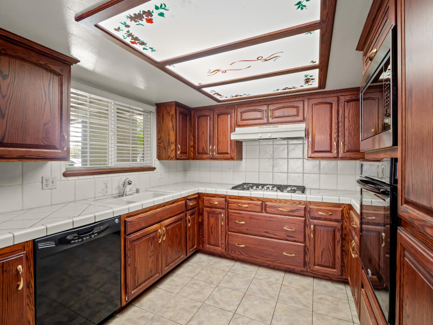 323 N Villa Ave, Fresno, CA 93727