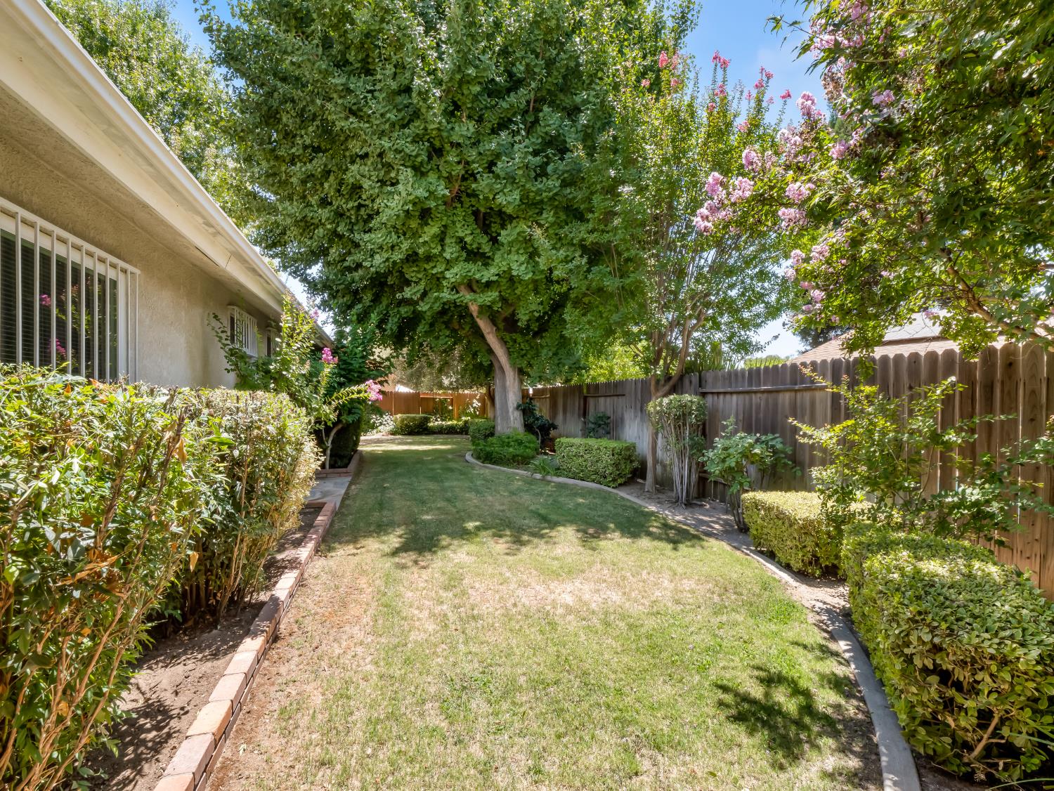 323 N Villa Ave, Fresno, CA 93727