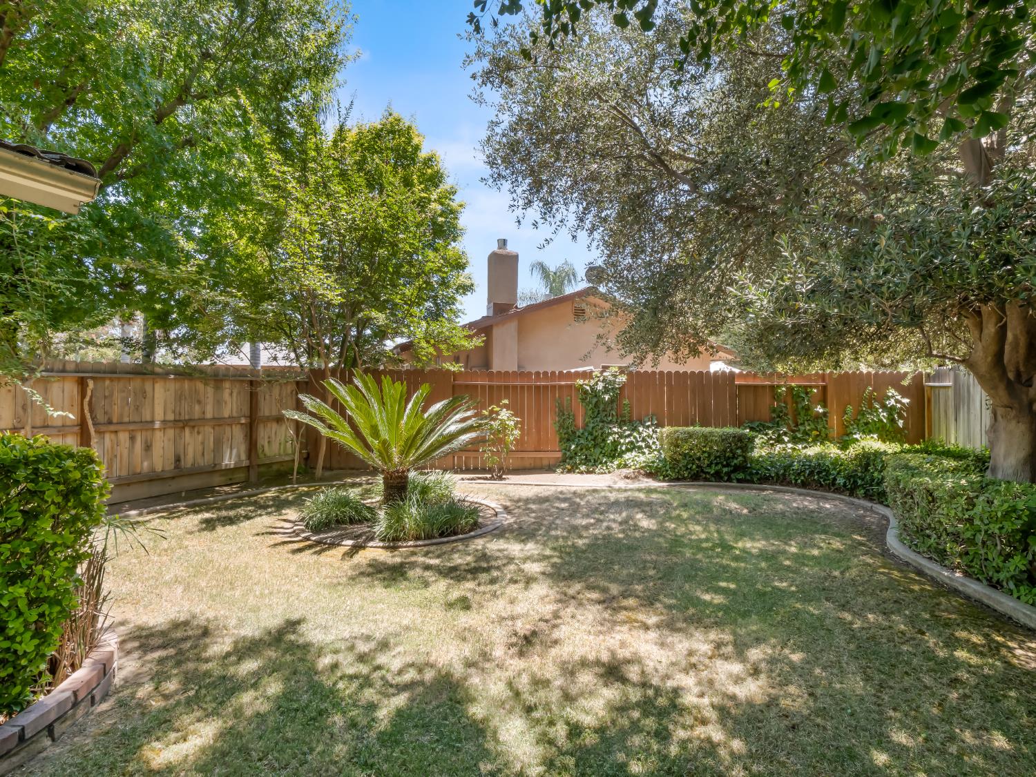 323 N Villa Ave, Fresno, CA 93727