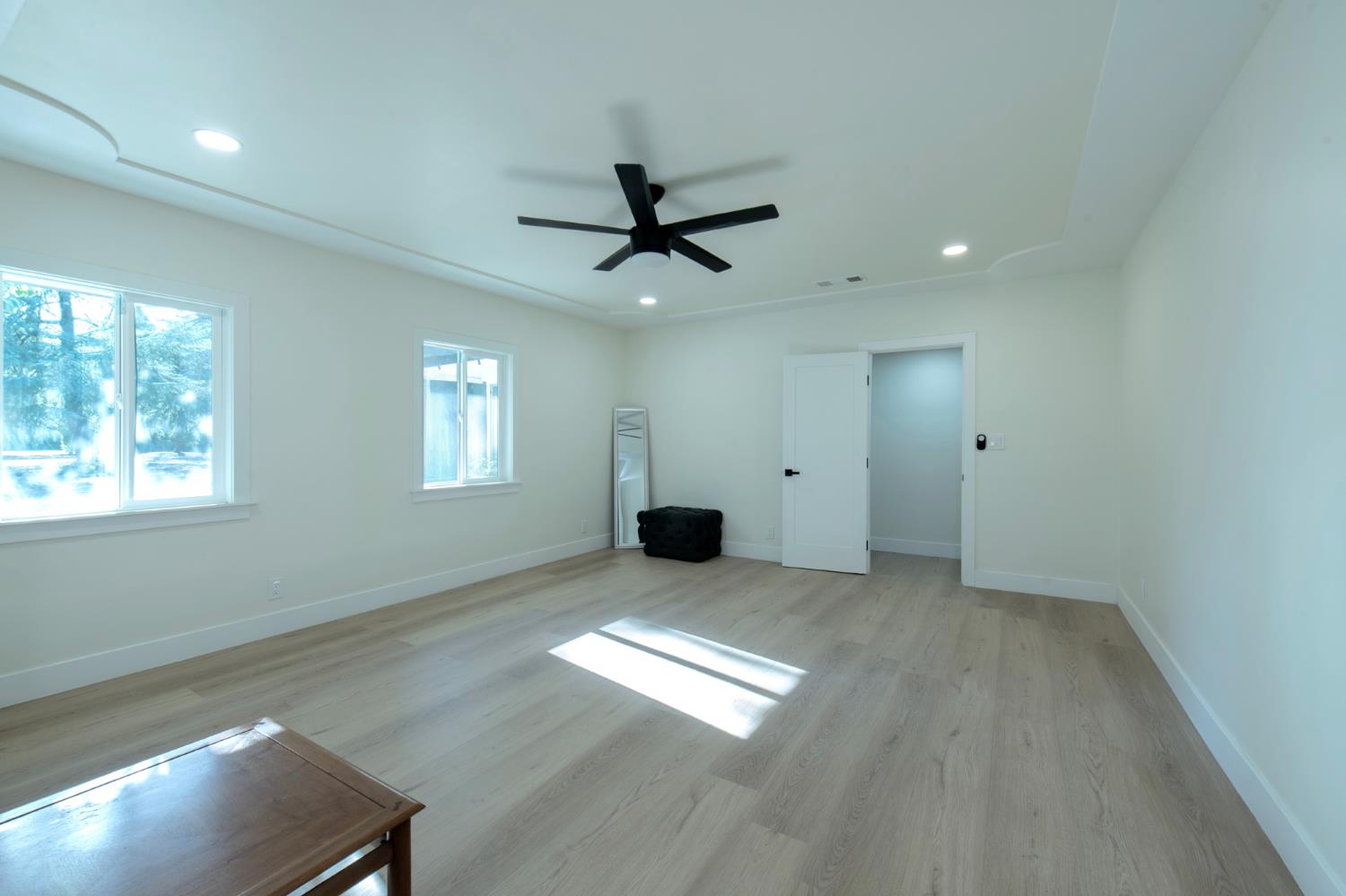 609 E Hampton, Fresno, CA 93704