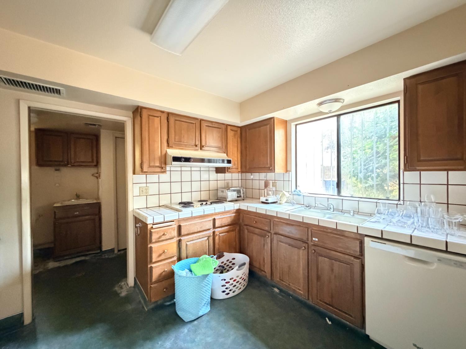 187 W Quincy Ave, Fresno, CA 93711