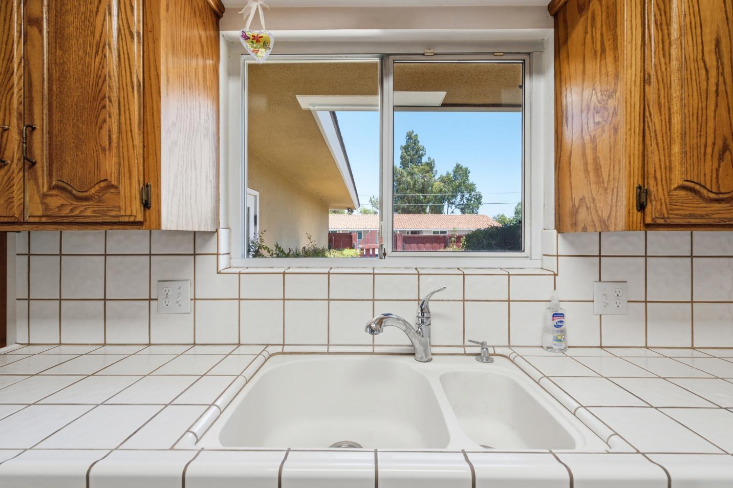 4328 E Rialto Ave, Fresno, CA 93726