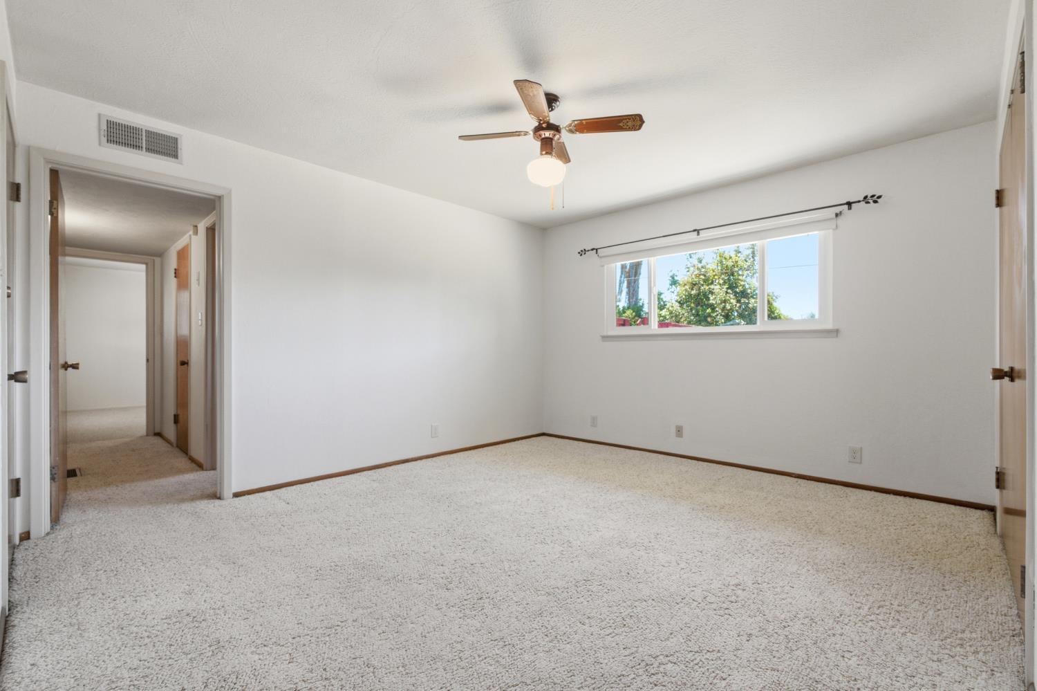 4328 E Rialto Ave, Fresno, CA 93726