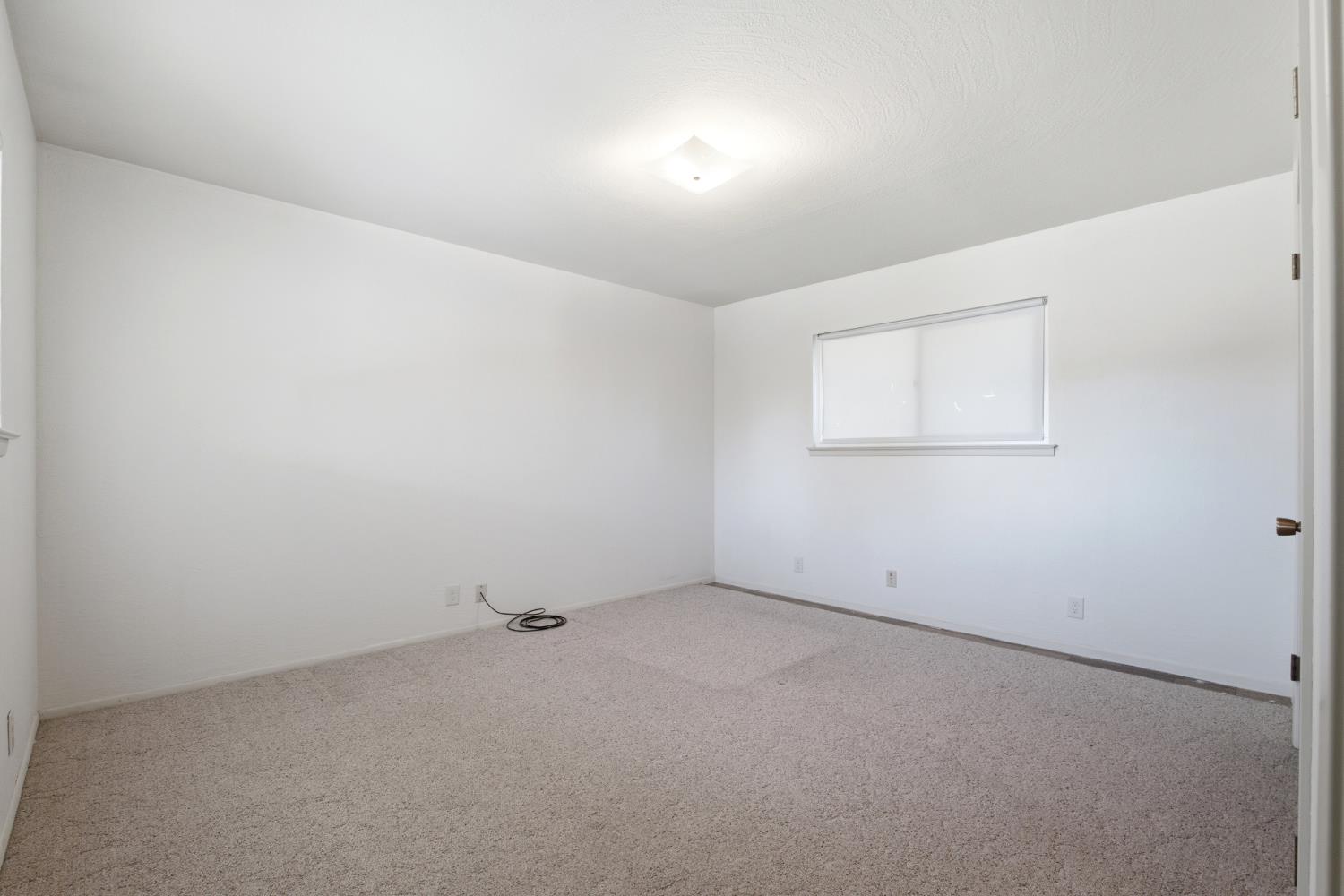 4328 E Rialto Ave, Fresno, CA 93726