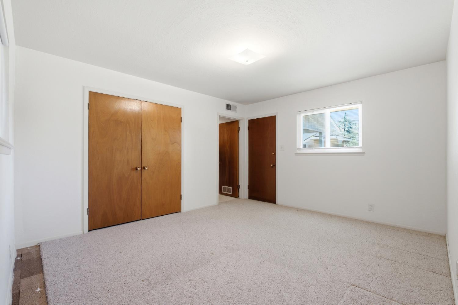 4328 E Rialto Ave, Fresno, CA 93726