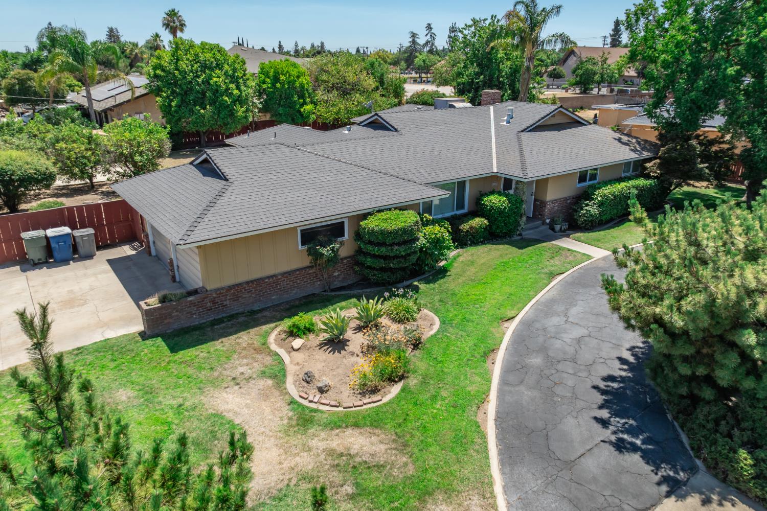 4328 E Rialto Ave, Fresno, CA 93726