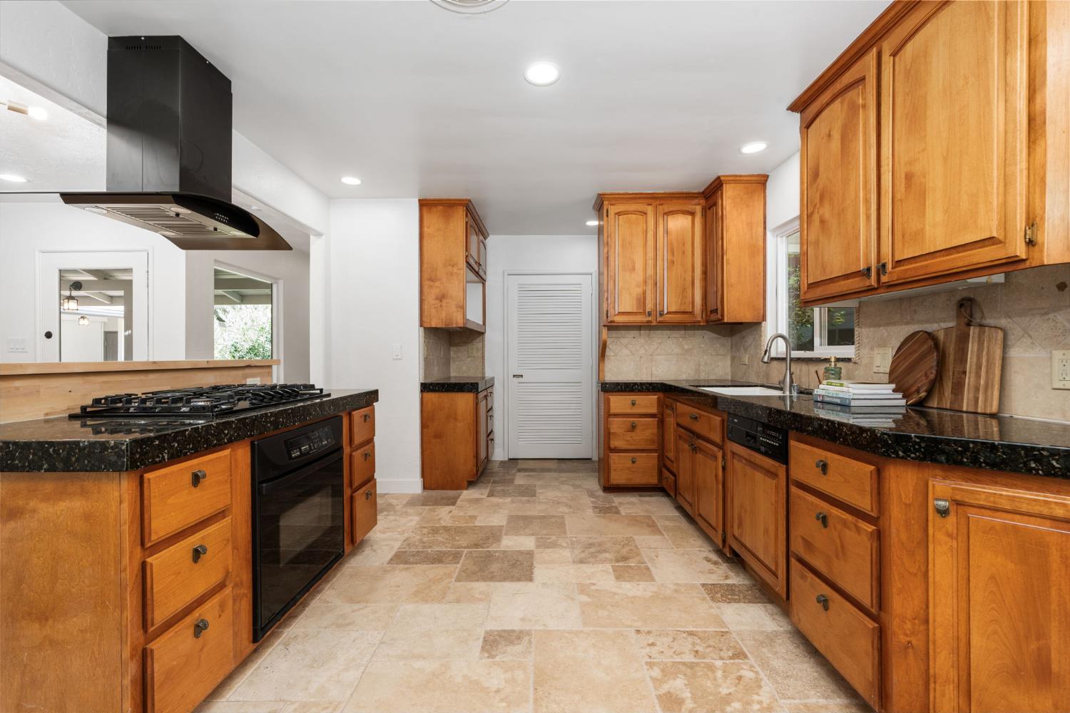 4750 N Palm Ave, Fresno, CA 93704