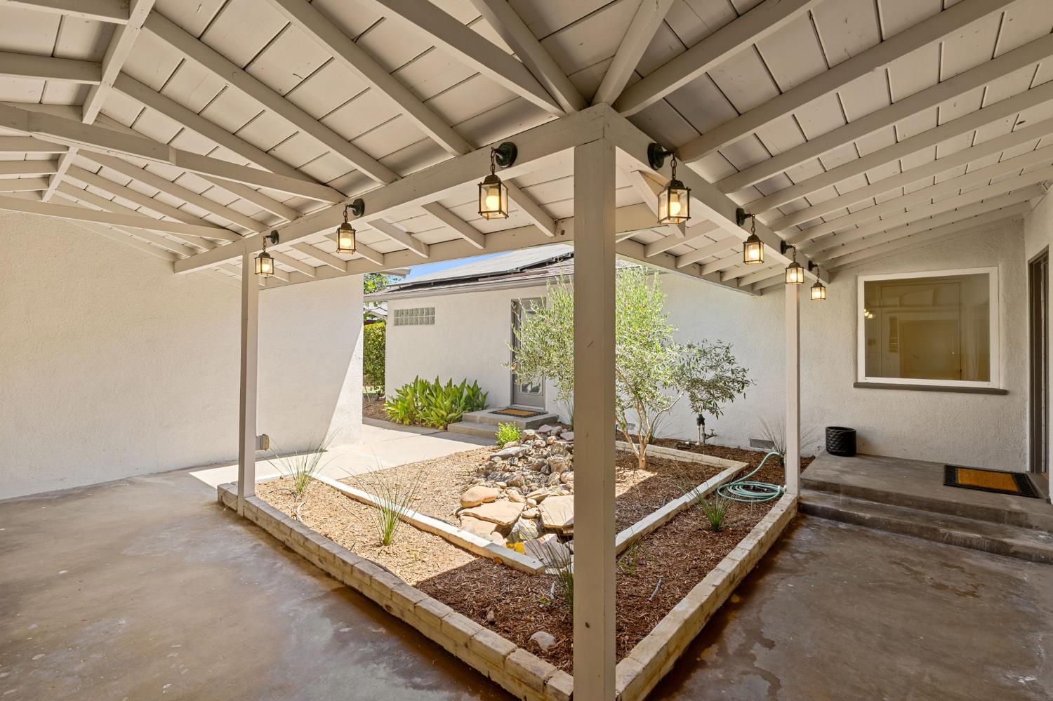 4750 N Palm Ave, Fresno, CA 93704
