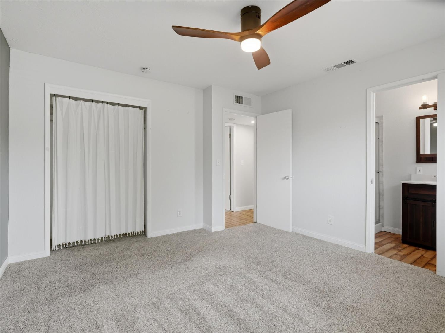6676 N Wolters Ave, Fresno, CA 93710