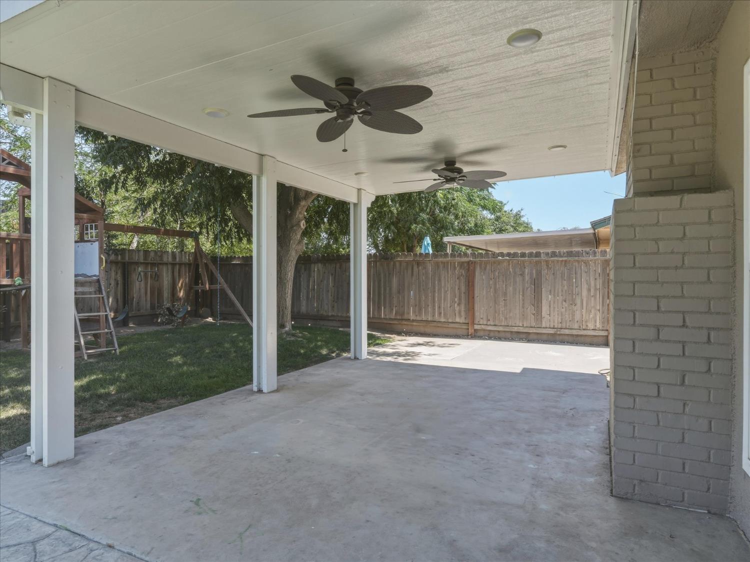6676 N Wolters Ave, Fresno, CA 93710