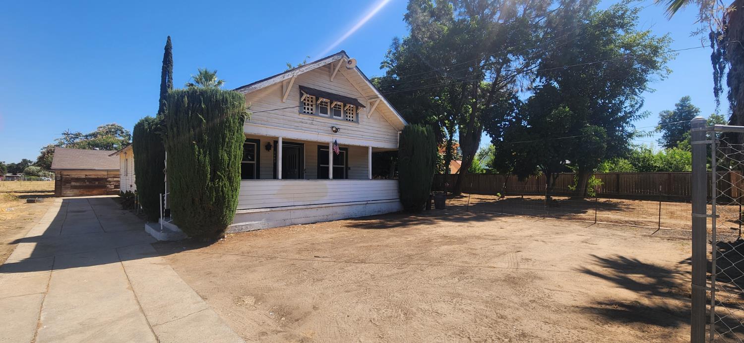 5469 E tulare Ave, Fresno, CA 93727