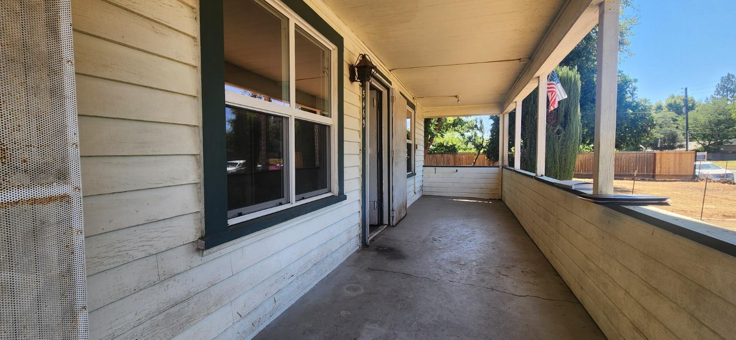 5469 E tulare Ave, Fresno, CA 93727