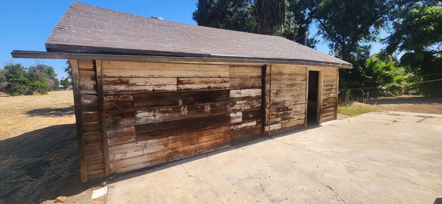 5469 E tulare Ave, Fresno, CA 93727