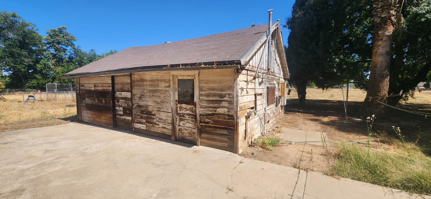5469 E tulare Ave, Fresno, CA 93727