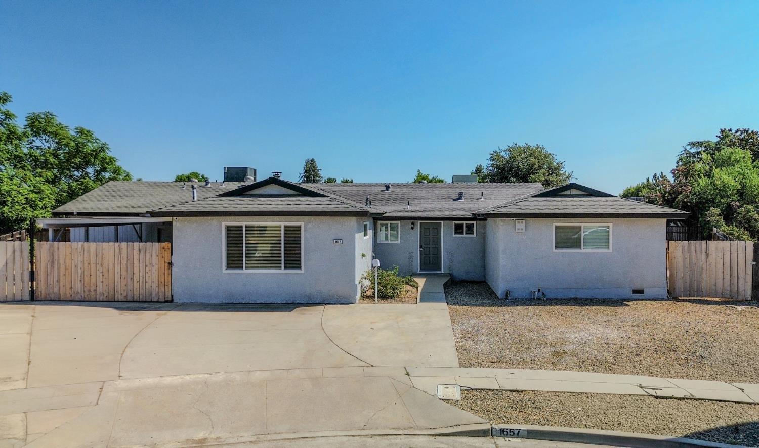 1657 E Paul Ave, Fresno, CA 93710