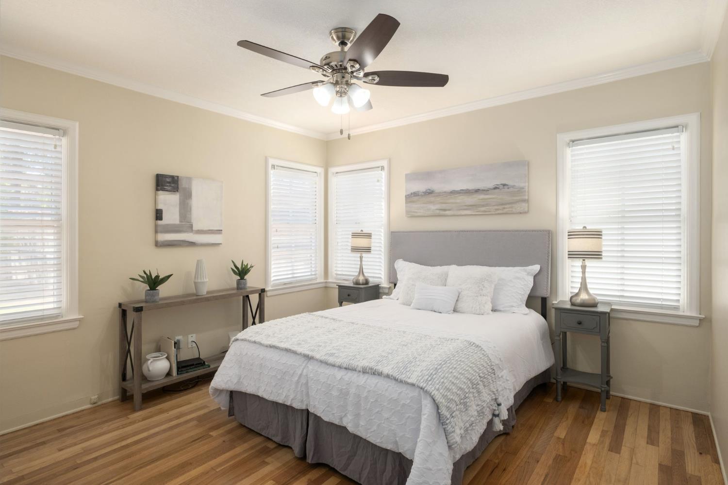 Open Photo