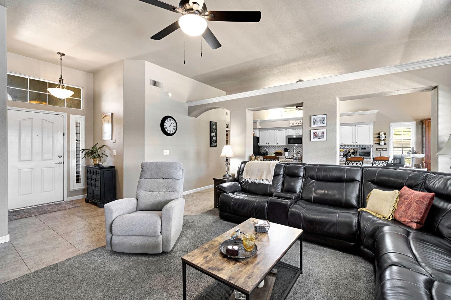 7672 N Dante Ave, Fresno, CA 93722