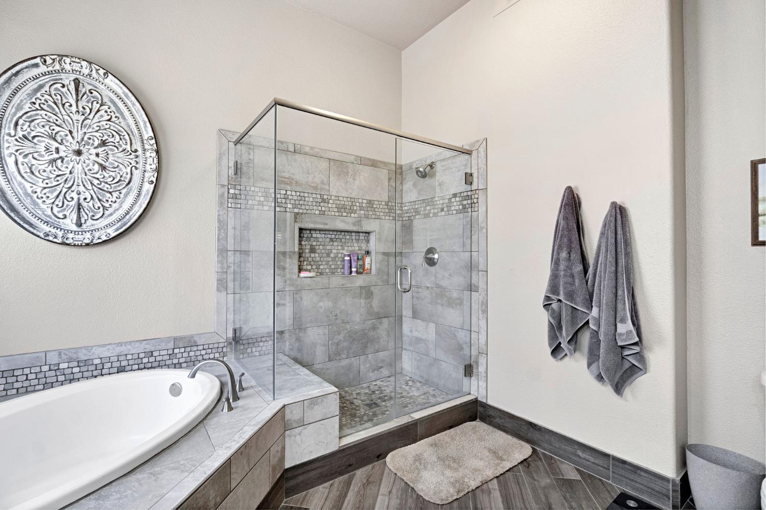 7672 N Dante Ave, Fresno, CA 93722