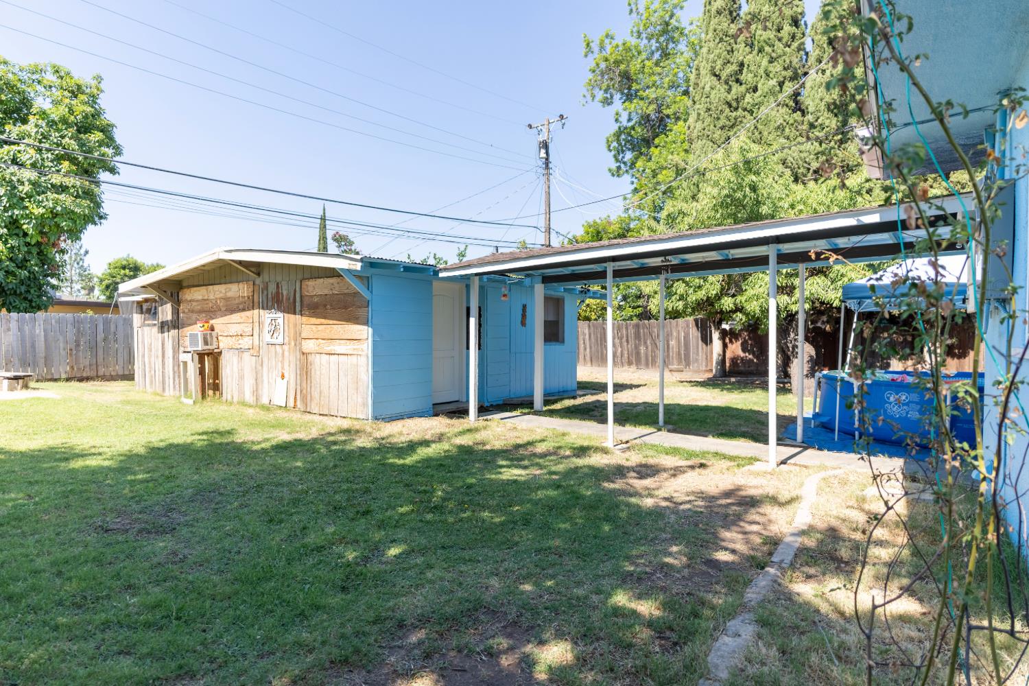 4446 E Brentwood Ave, Fresno, CA 93703