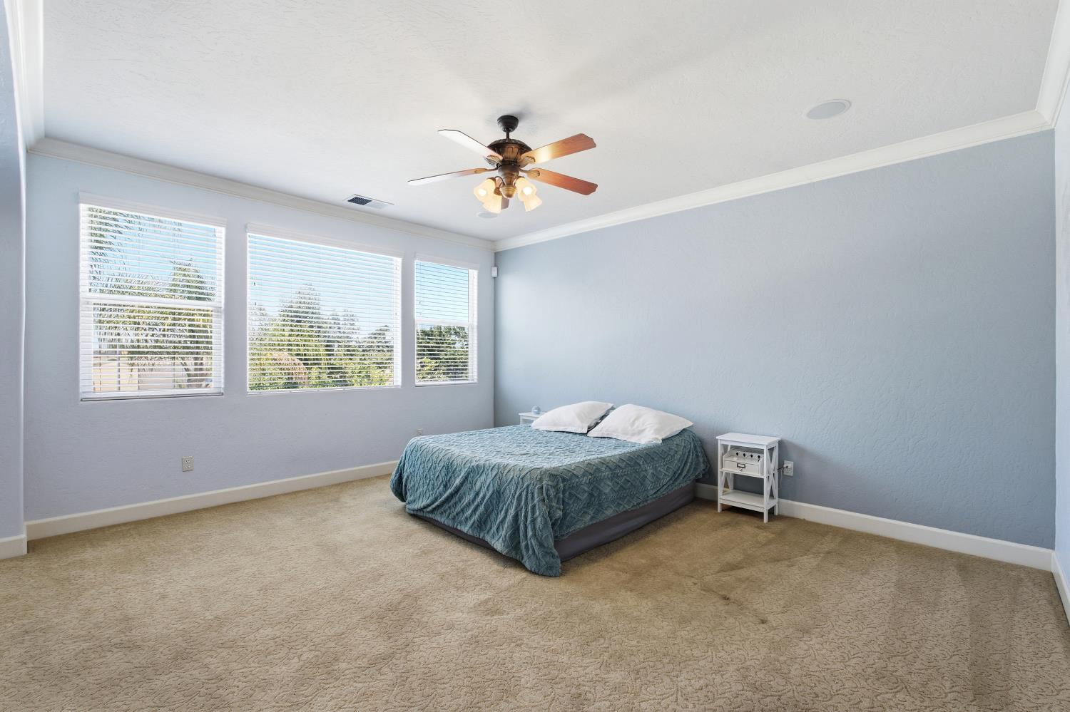 7082 E Ramona Way, Fresno, CA 93737