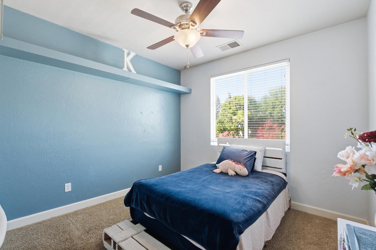 7082 E Ramona Way, Fresno, CA 93737