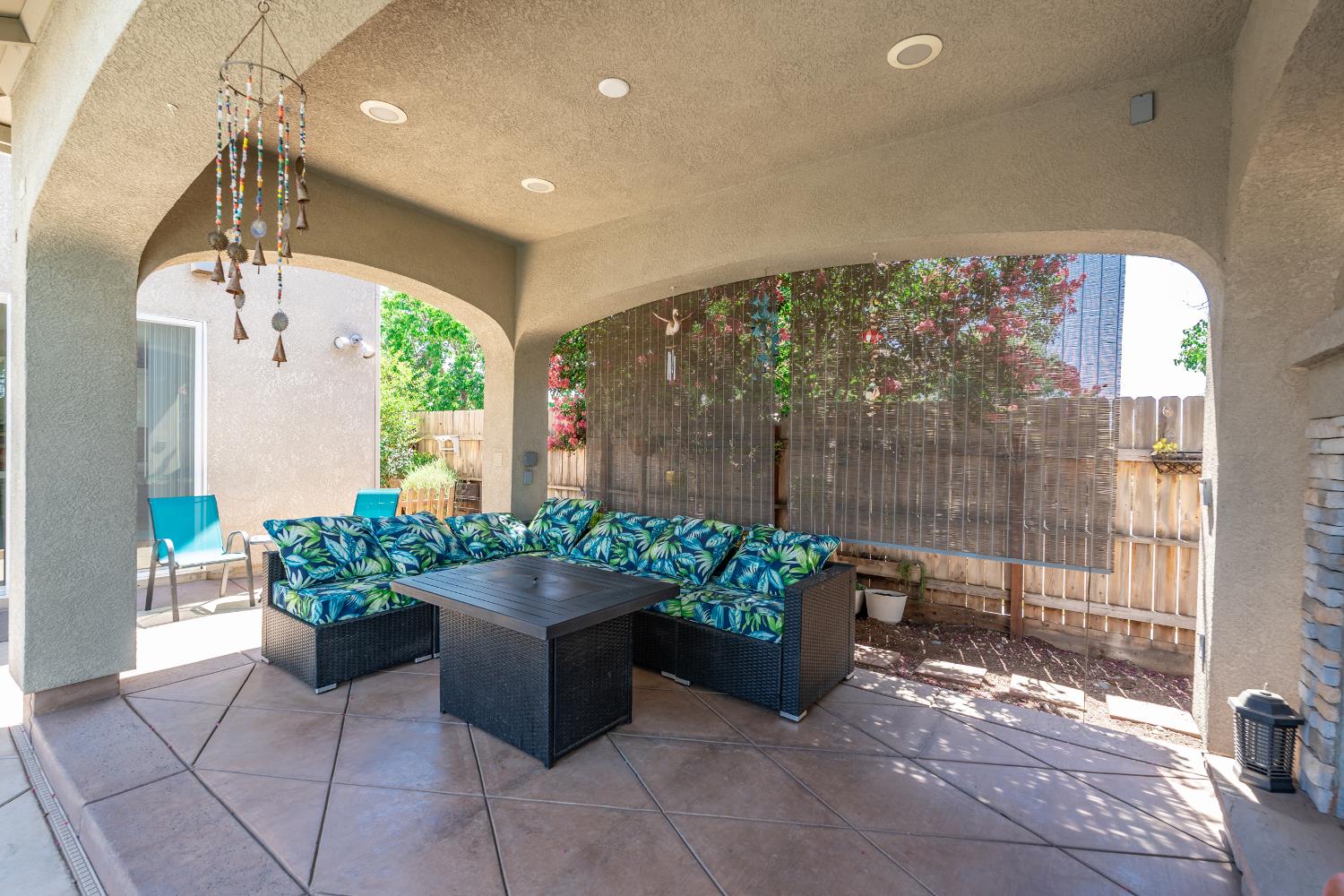 7082 E Ramona Way, Fresno, CA 93737