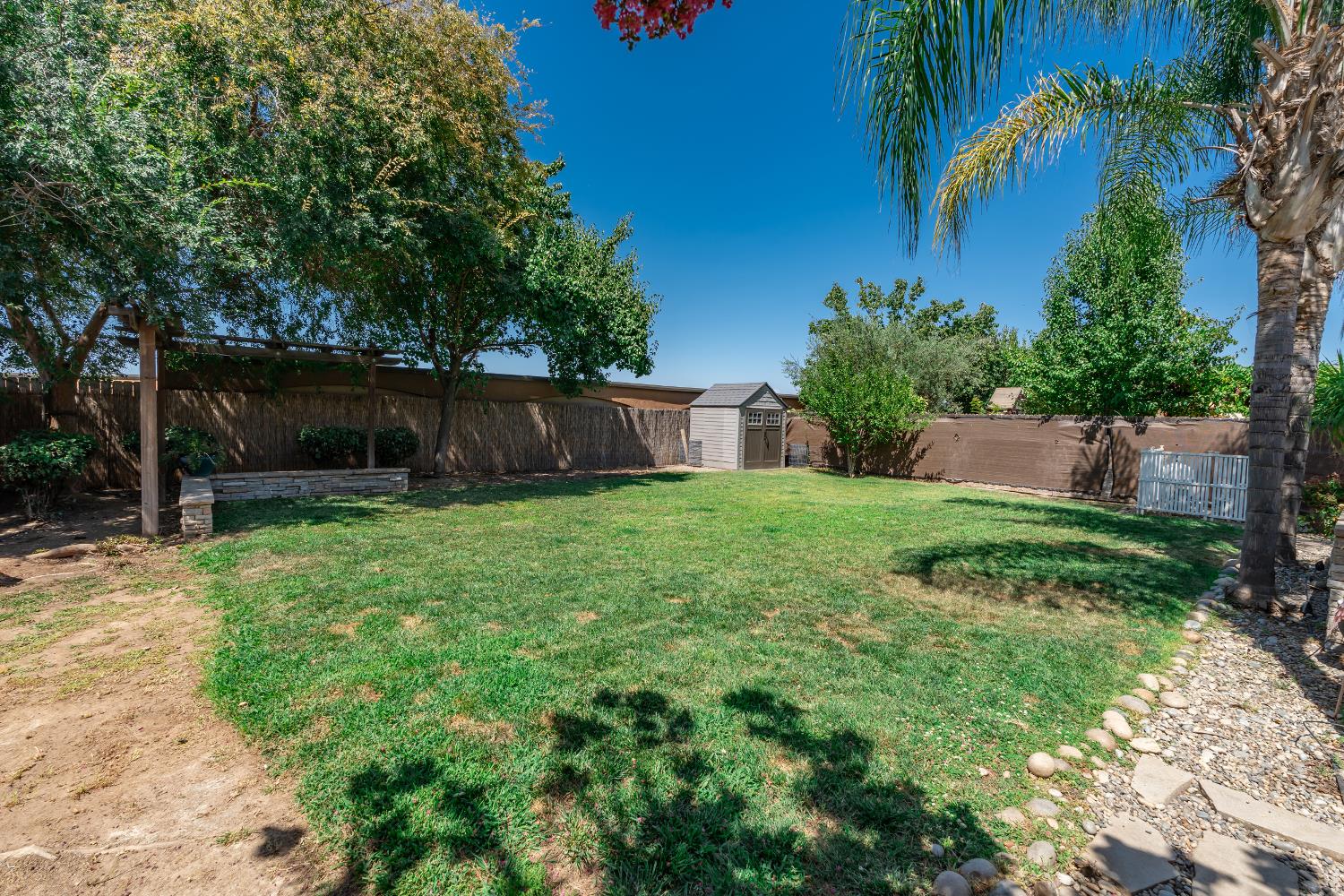 7082 E Ramona Way, Fresno, CA 93737