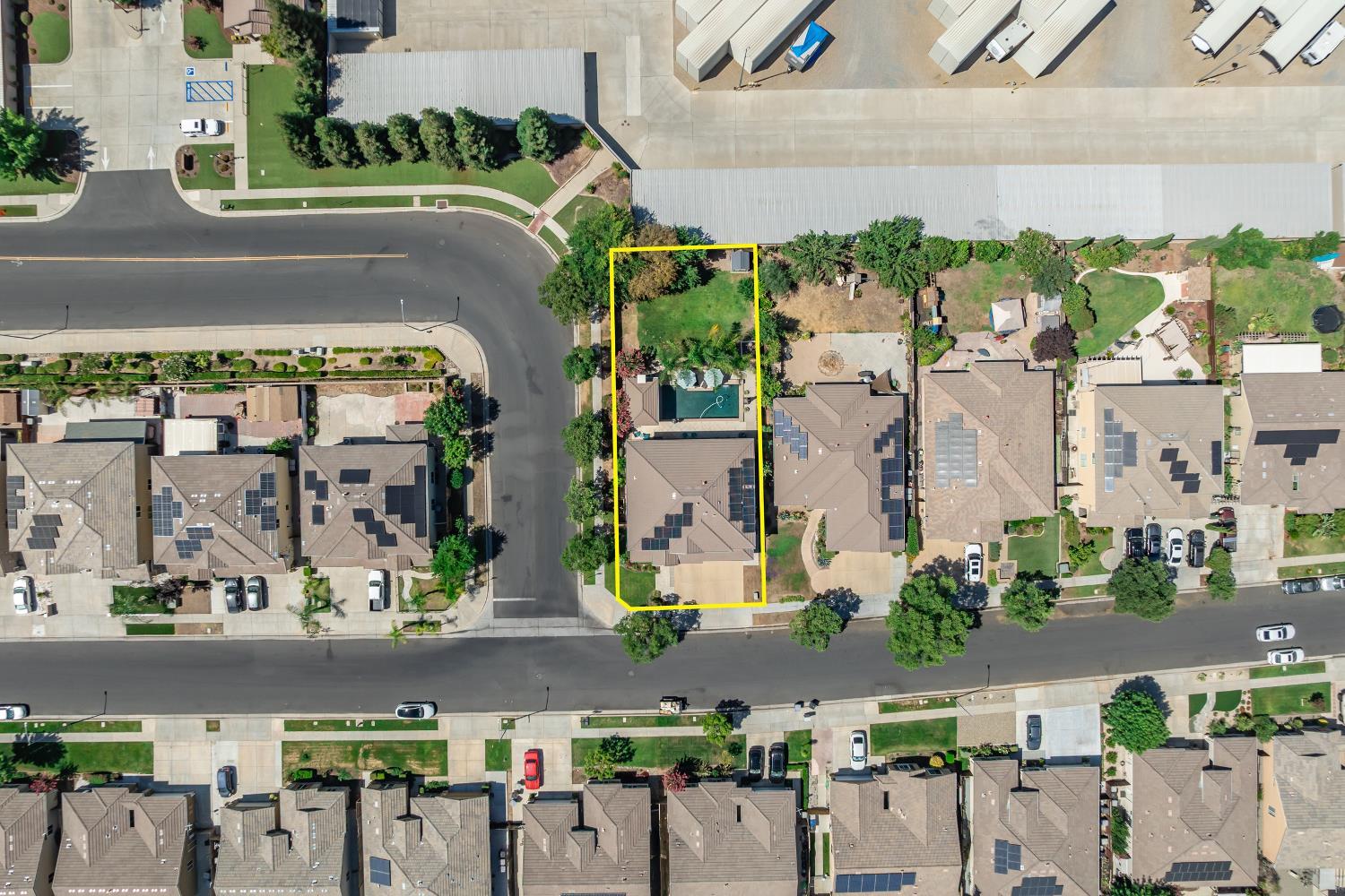 7082 E Ramona Way, Fresno, CA 93737