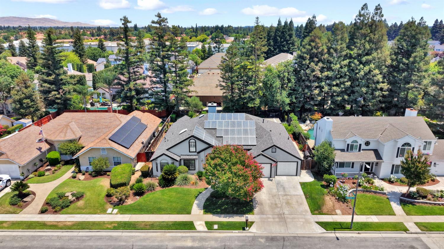8814 N Spalding Ave, Fresno, CA 93720