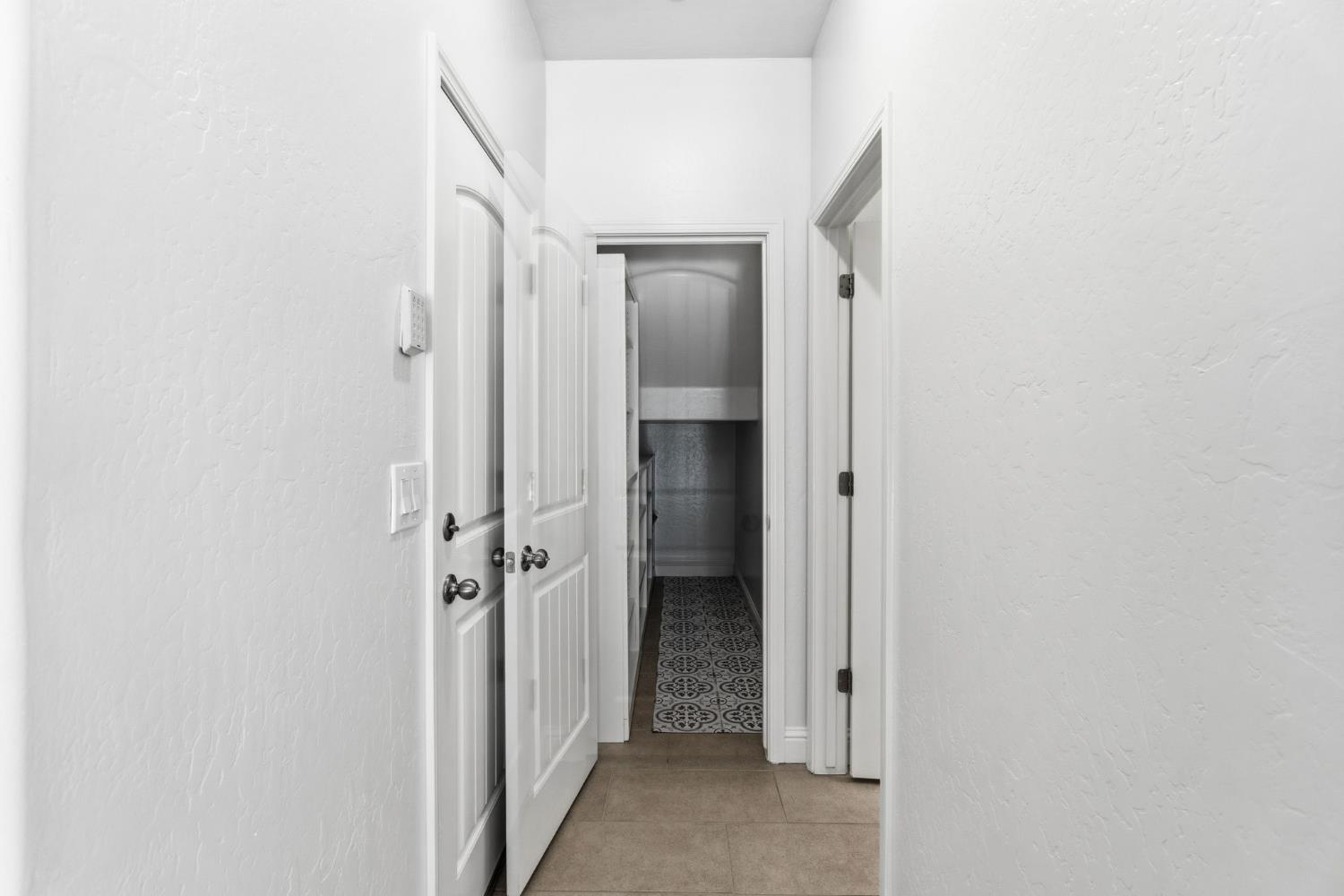 5438 W Floradora Ave, Fresno, CA 93722