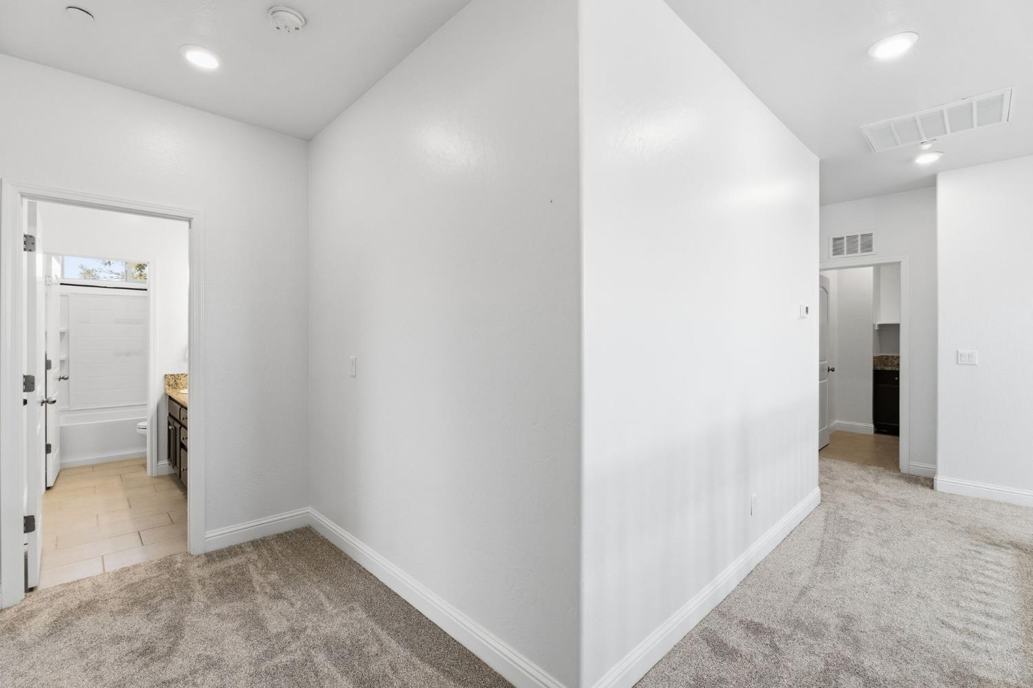 5438 W Floradora Ave, Fresno, CA 93722