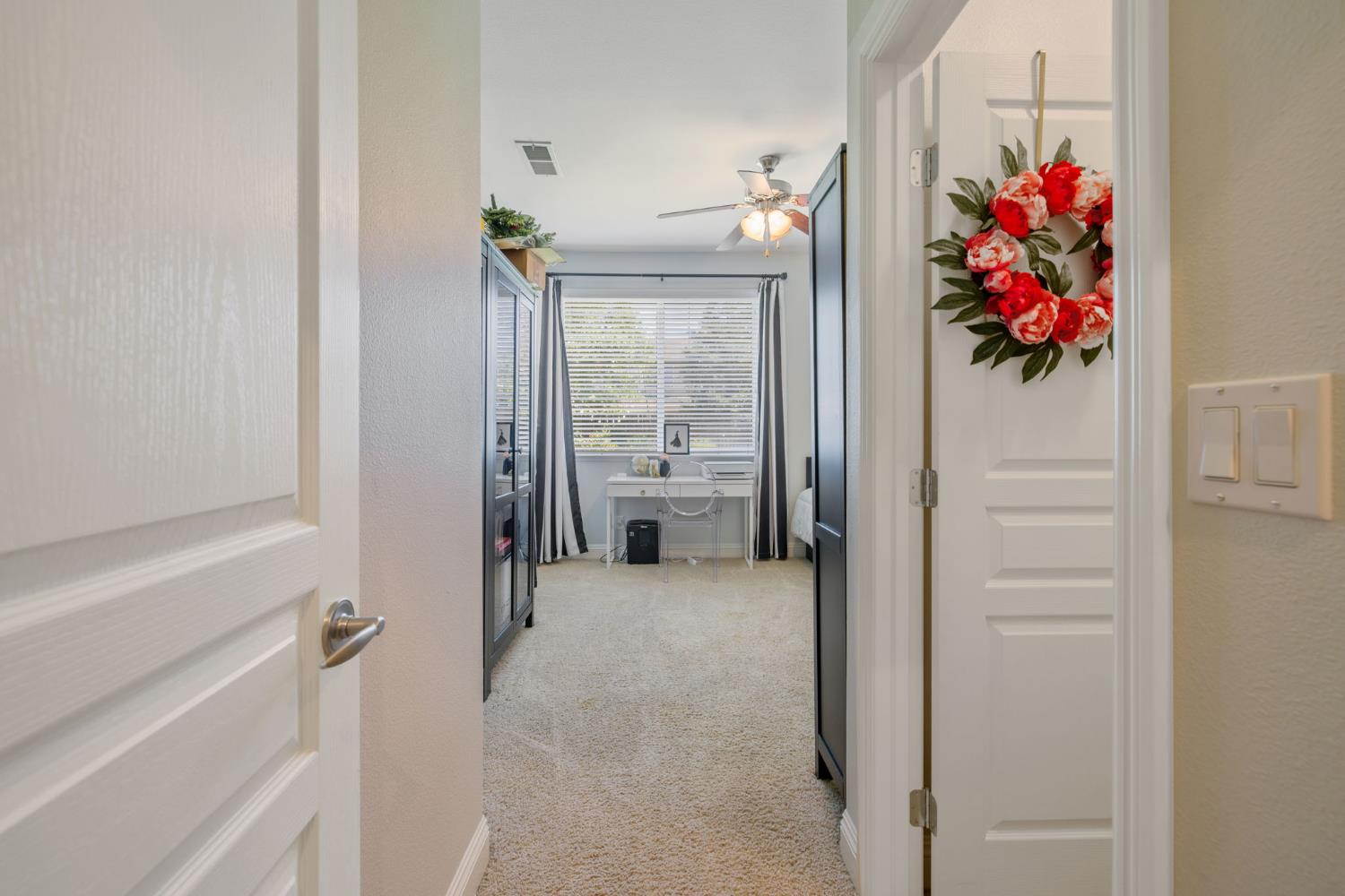 6733 W Dovewood Ln, Fresno, CA 93723