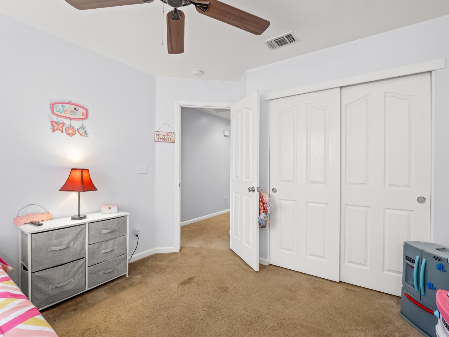 5215 E Hoxie Ave, Fresno, CA 93725