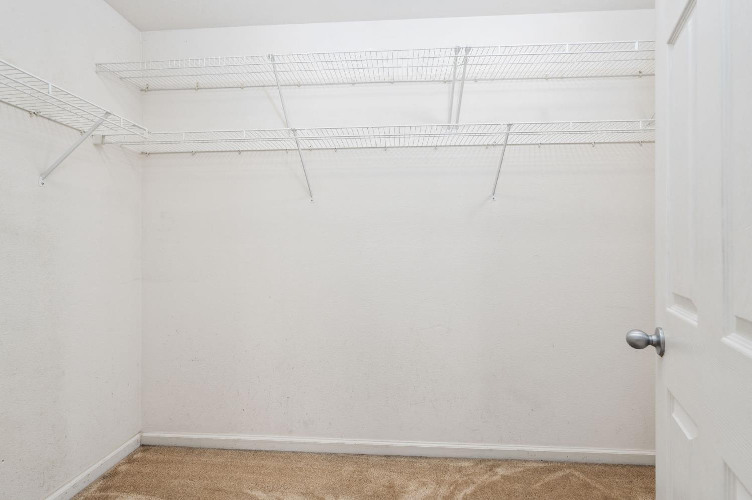 5583 W Floradora Ave, Fresno, CA 93722